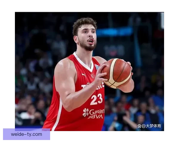 申京高效狂砍33分创六纪录比肩大梦被视超巨核心